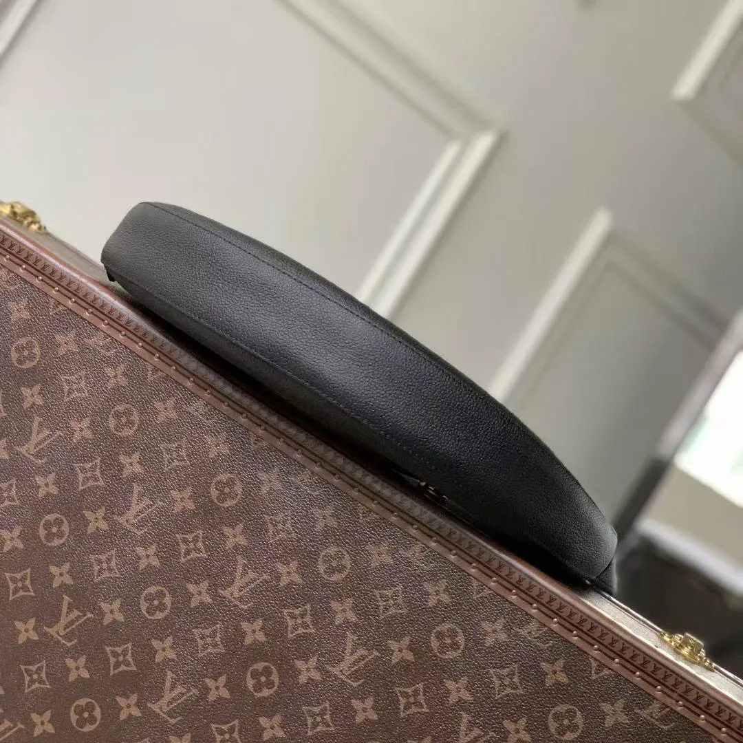 M14417 Low Key Cookie MM Handbag 01