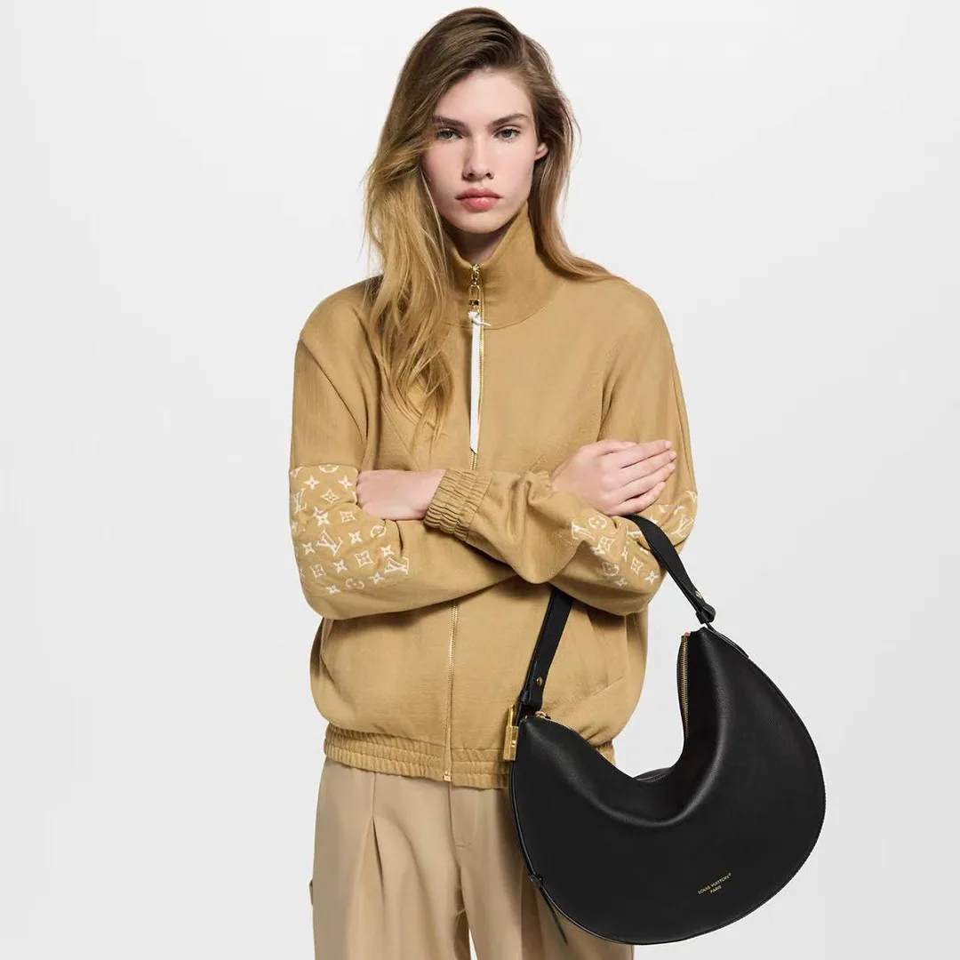 M14417 Low Key Cookie MM Handbag 01