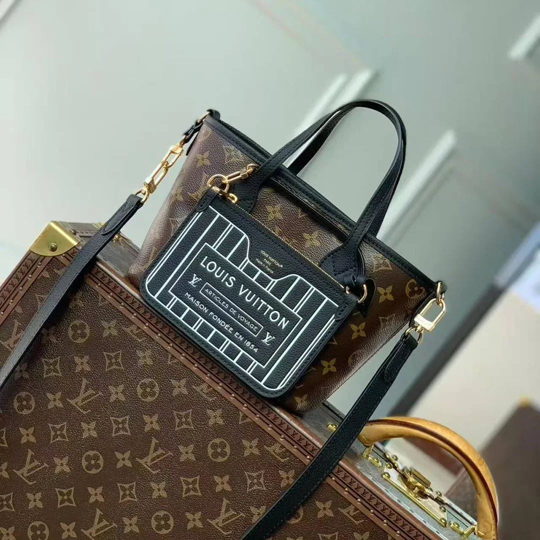 M12099 Reversible Neverfull Bandoulière Inside Out BB Monogram Handbag