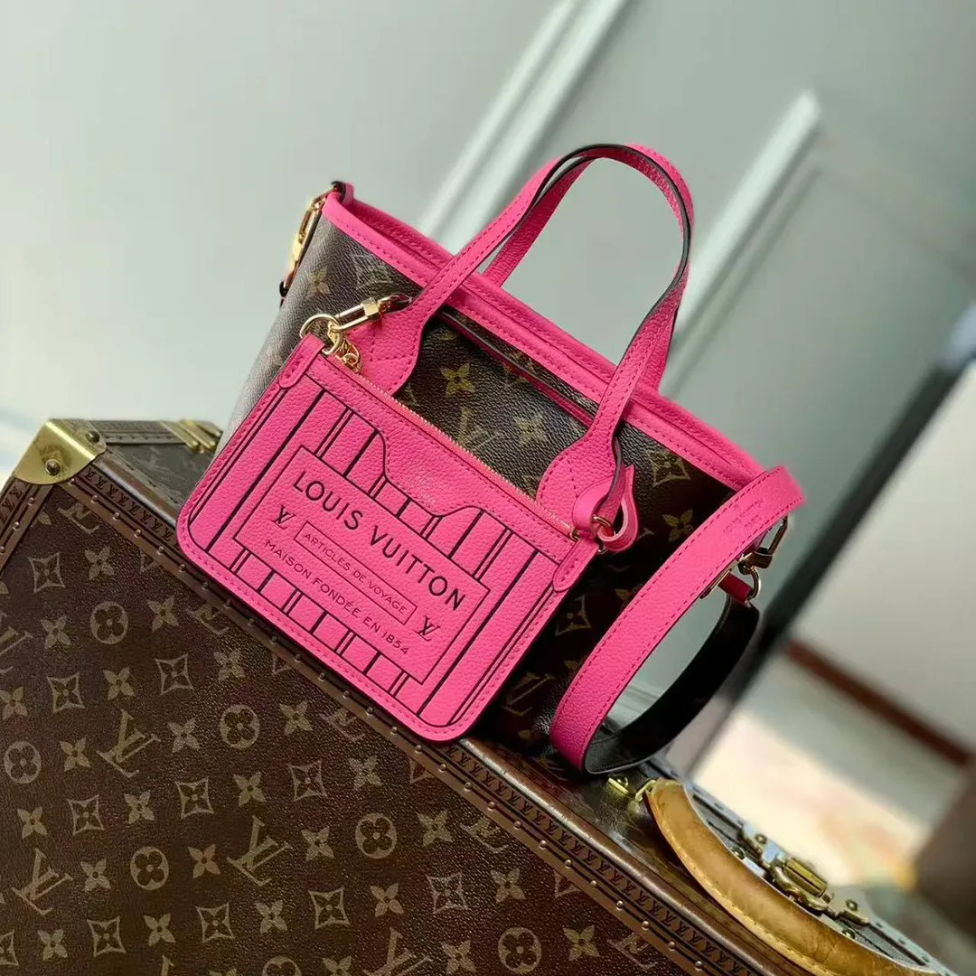 M12106 Reversible Neverfull Bandoulière Inside Out BB Monogram Handbag