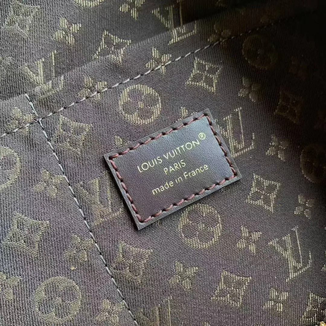 M26451 Express Travel Monogram Handbag 01