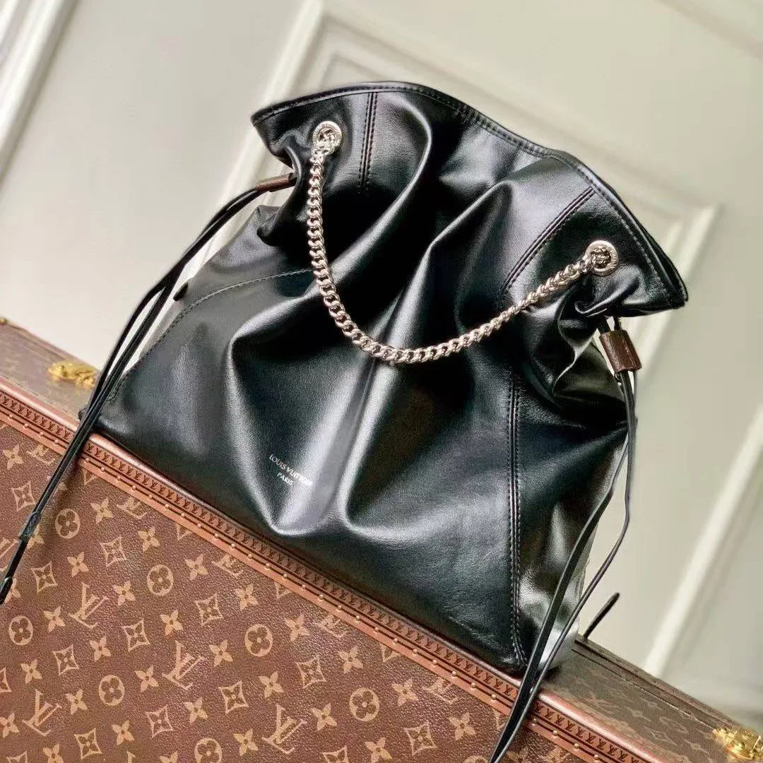 M25545 Off Duty Vibe MM Handbag Lamb Leather