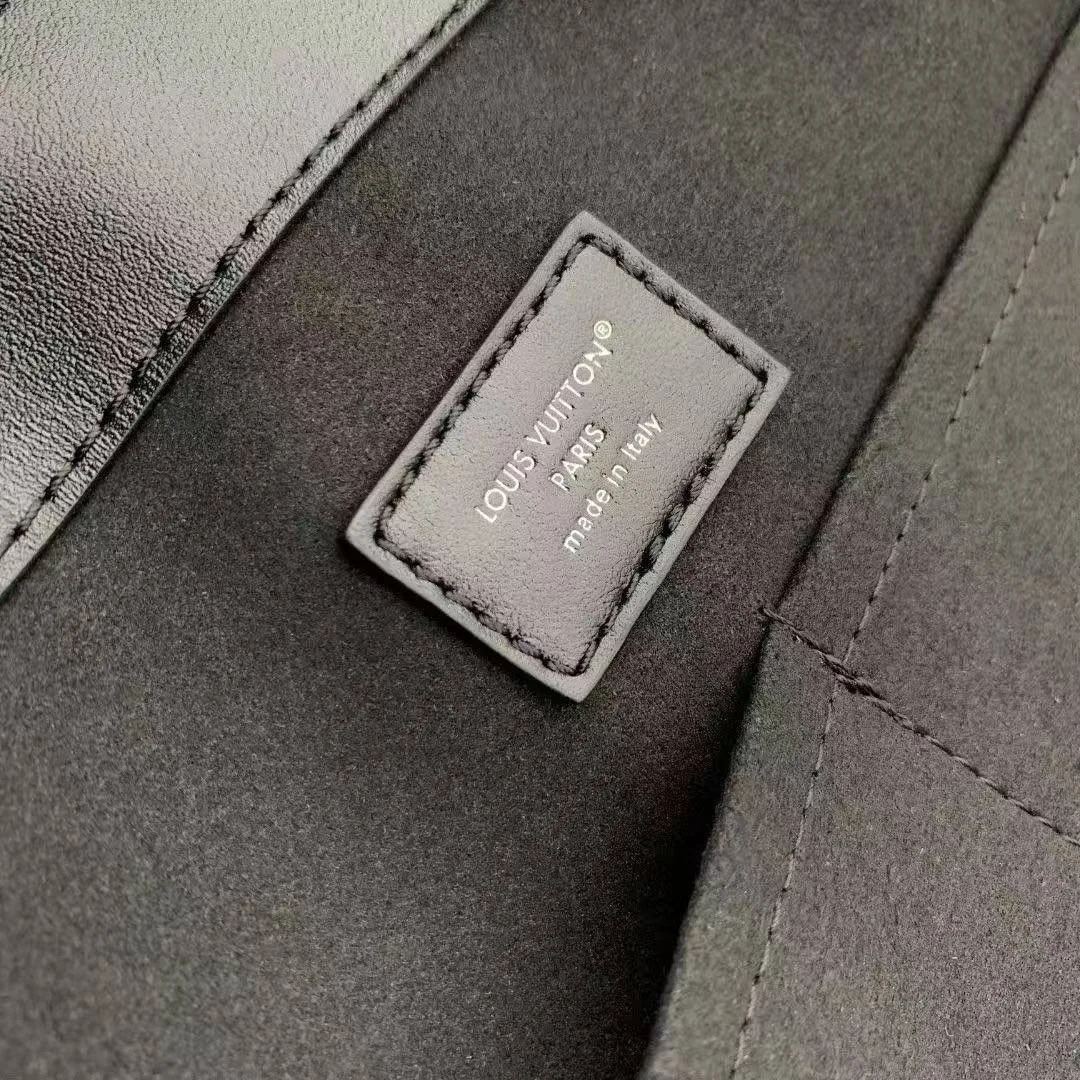 M25545 Off Duty Vibe MM Handbag Lamb Leather