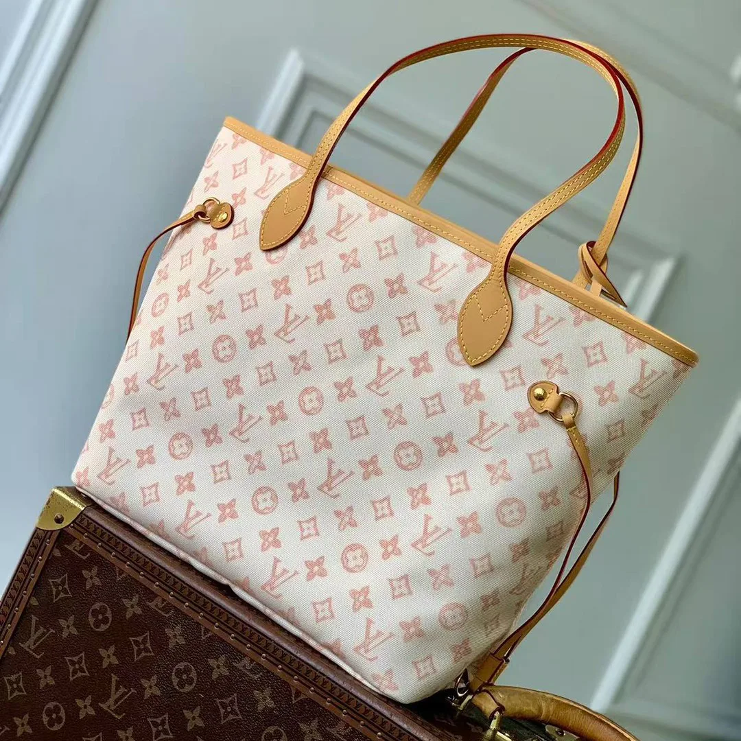 M27521 Neverfull MM Monogram Handbag