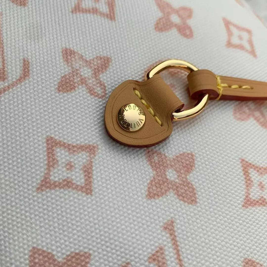 M27521 Neverfull MM Monogram Handbag