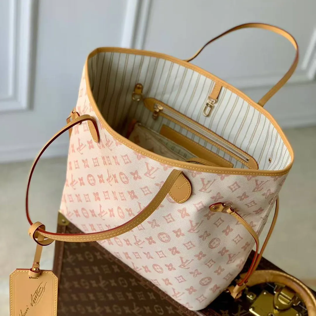 M27521 Neverfull MM Monogram Handbag