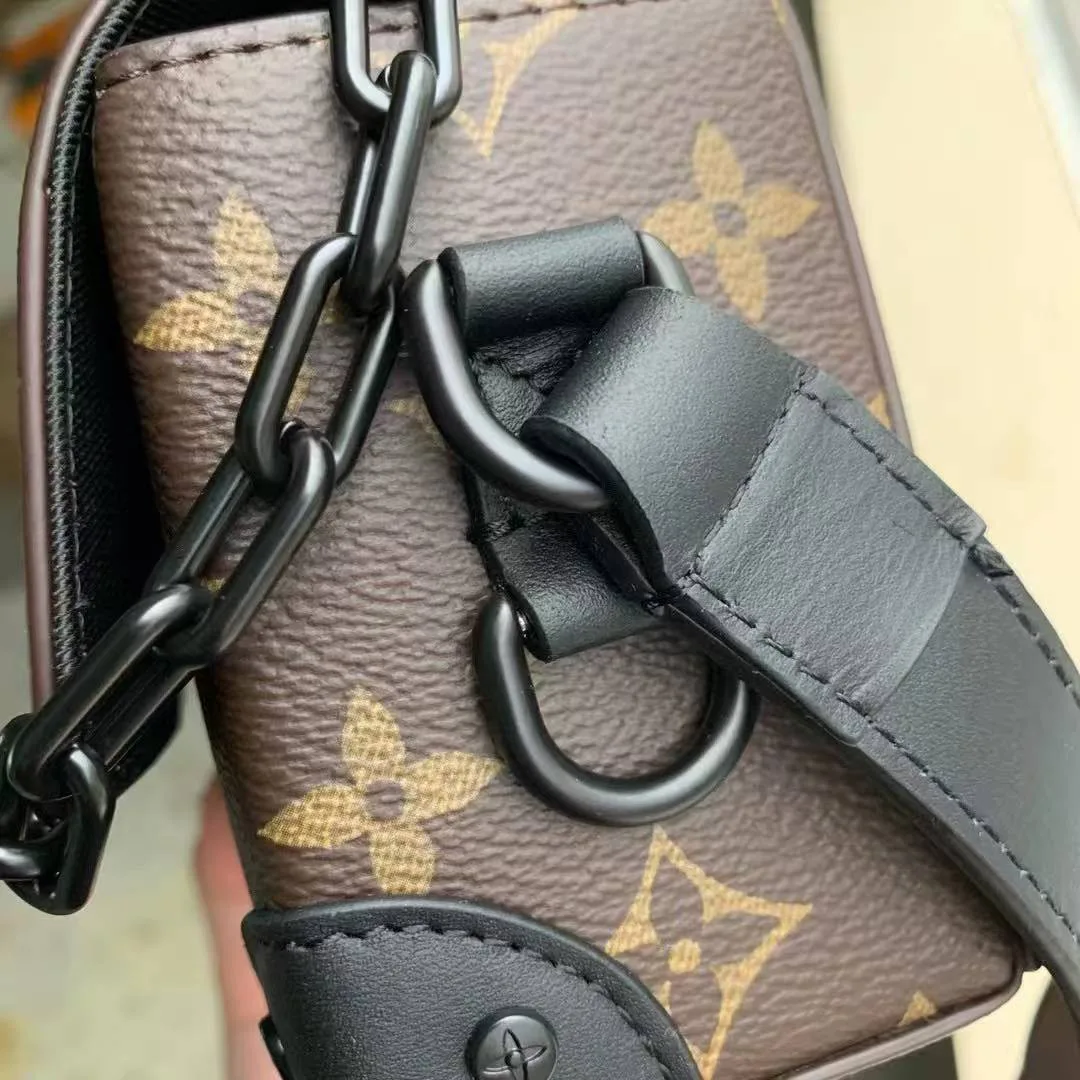 M83613 Steamer Wearable Wallet Monogram Coated Canvas Men's Bag