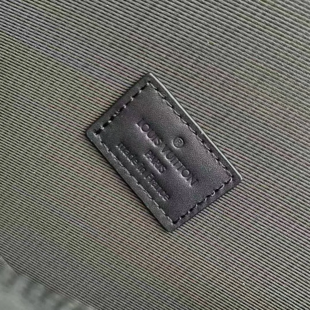 M83613 Steamer Wearable Wallet Monogram Coated Canvas Men's Bag
