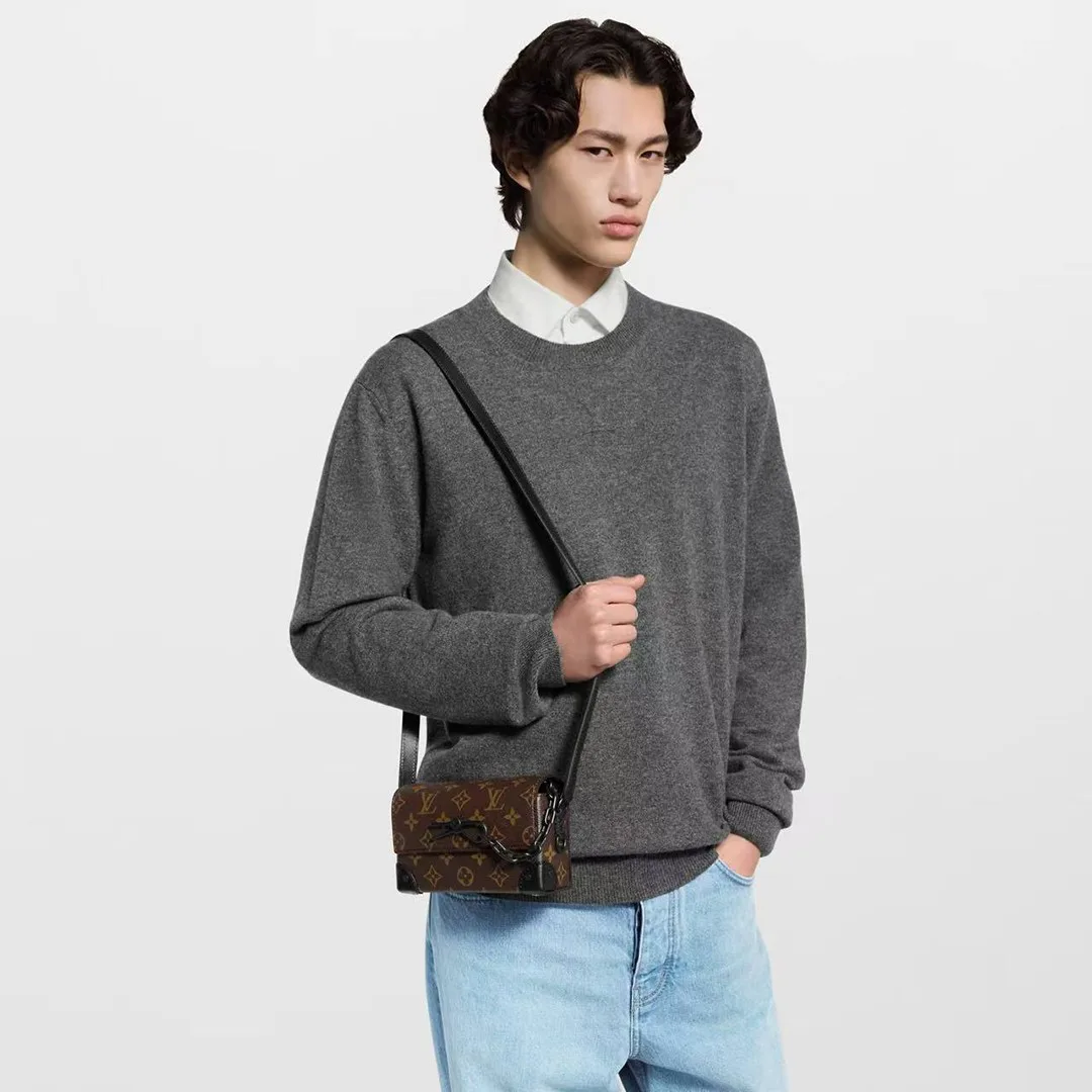 M83613 Steamer Wearable Wallet Monogram Coated Canvas Men's Bag
