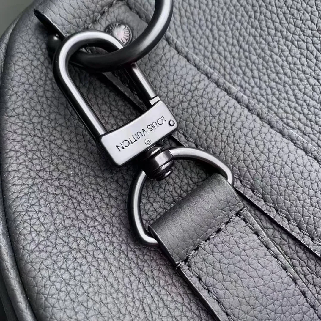 M15249 Keepall Bandoulière 35 Aerogram Waxy Calfskin Men's Bag