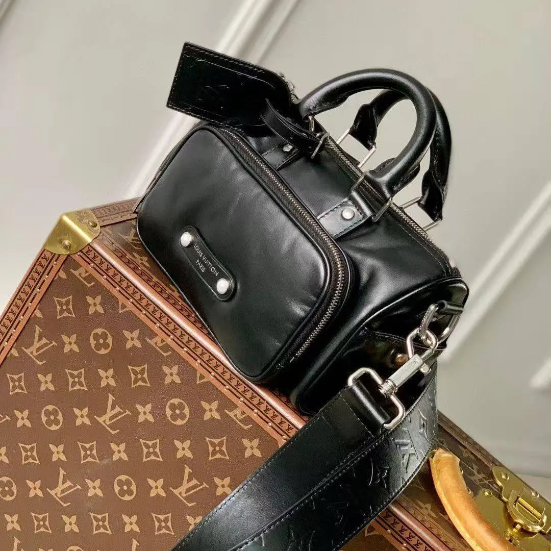 M13988 Keepall Cargo Bandoulière 25 Calf Leather Men's Bag