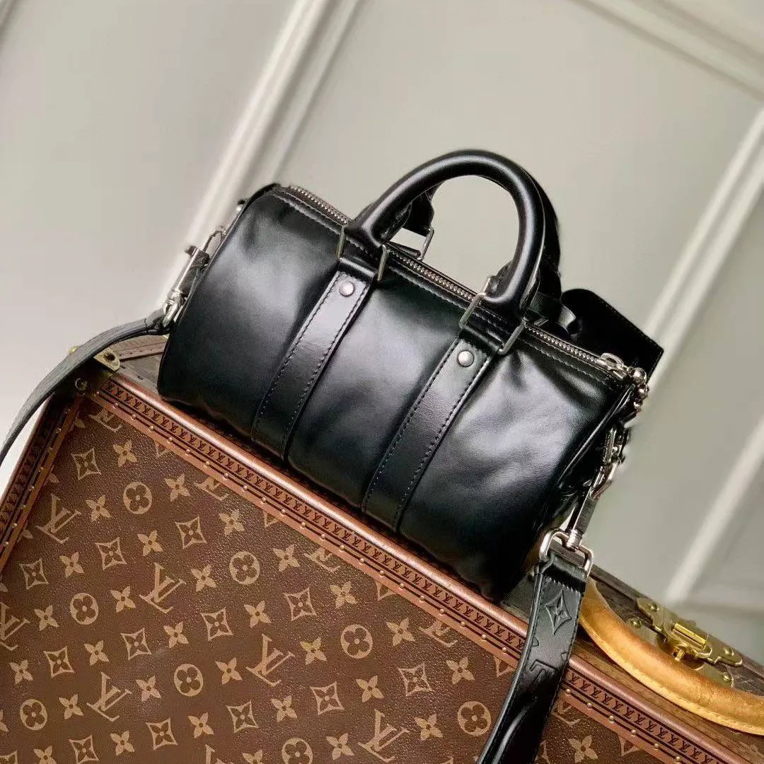 M13988 Keepall Cargo Bandoulière 25 Calf Leather Men's Bag
