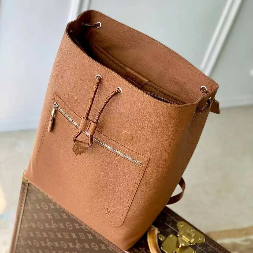 M26023 Fastline Backpack Men's Bag Waxy Calfskin