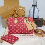 M24425 Speedy P9 Bandoulière 25 Red Monogram Calf Leather Men's Bag - M24426 2 M24425 Speedy P9 Bandoulière 25 Red Monogram Calf Leather Men's Bag