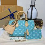 M11561 Speedy P9 Bandoulière 25 Turquoise Monogram Calf Leather Men's Bag - M15278 2 M11561 Speedy P9 Bandoulière 25 Turquoise Monogram Calf Leather Men's Bag