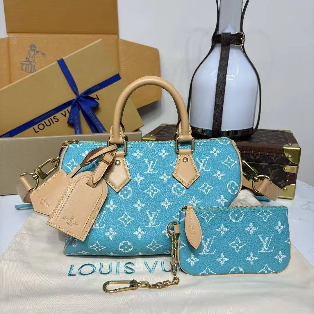 M11561 Speedy P9 Bandoulière 25 Turquoise Monogram Calf Leather Men's Bag