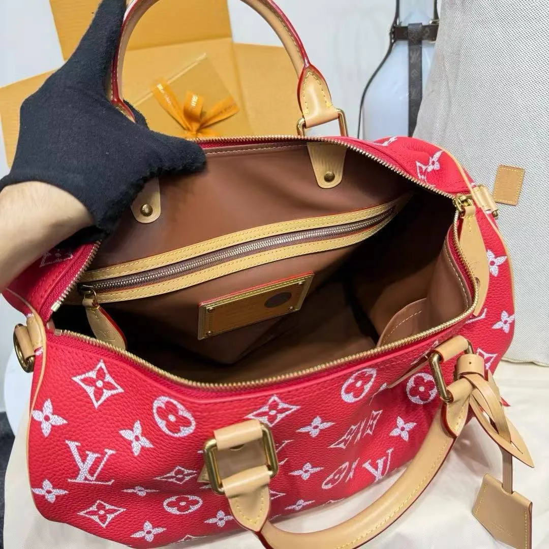 M24420 Speedy P9 Bandoulière 40 Red Monogram Soft Calfskin Leather Men's Bag