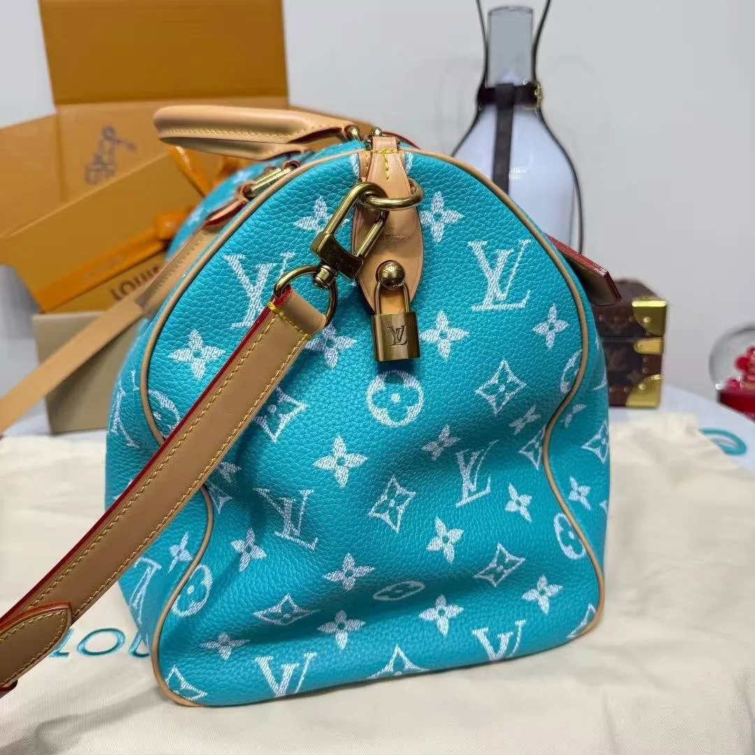M11564 Speedy P9 Bandoulière 40 Turquoise Monogram Calf Leather Men's Bag