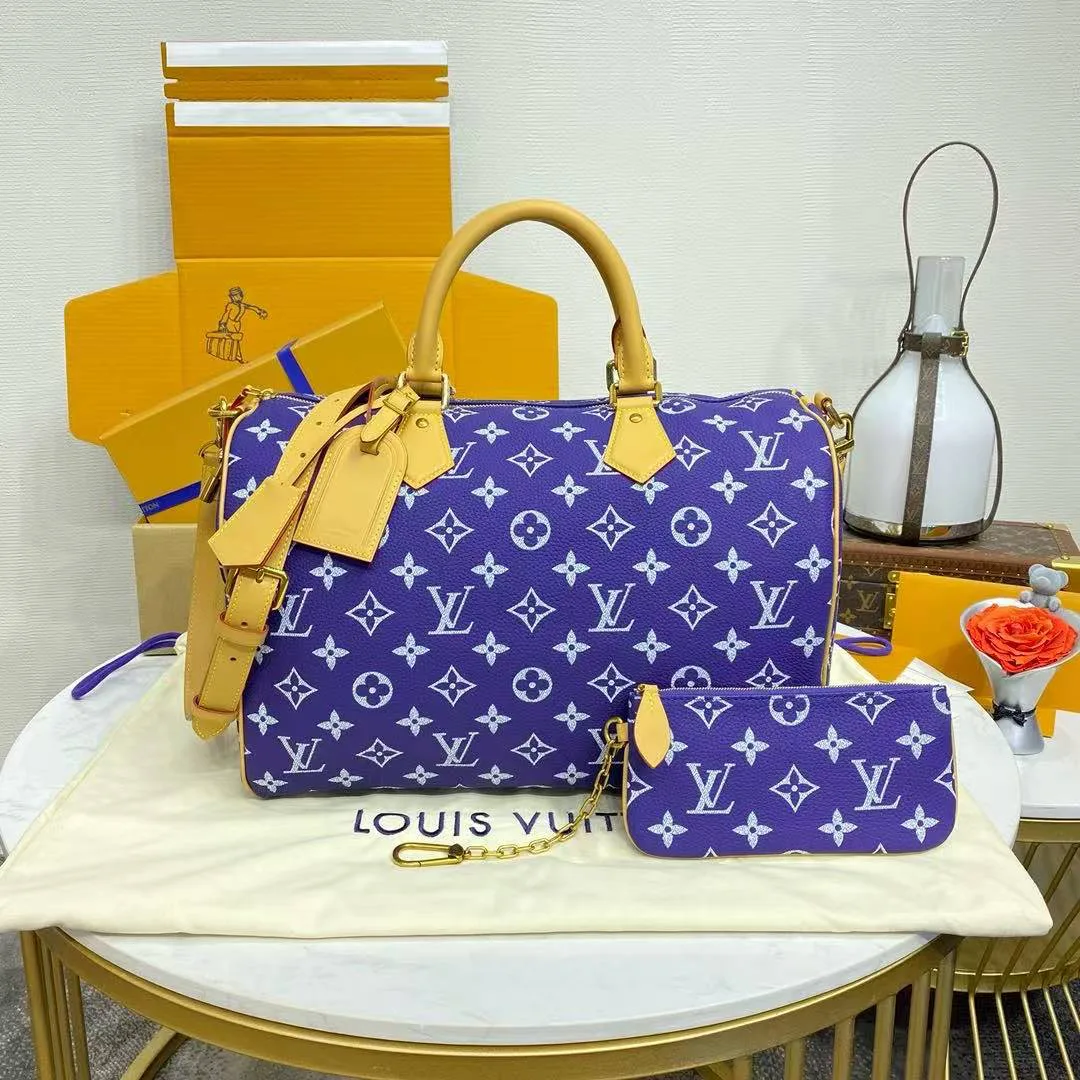 M11597 Speedy P9 Bandoulière 40 Amethyst Purple Monogram Calf Leather Men's Bag