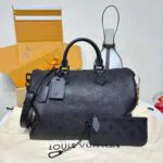 M13916 Speedy P9 Bandoulière 40 Ultra Black Monogram Calf Leather Men's Bag - M11597 1 M13916 Speedy P9 Bandoulière 40 Ultra Black Monogram Calf Leather Men's Bag