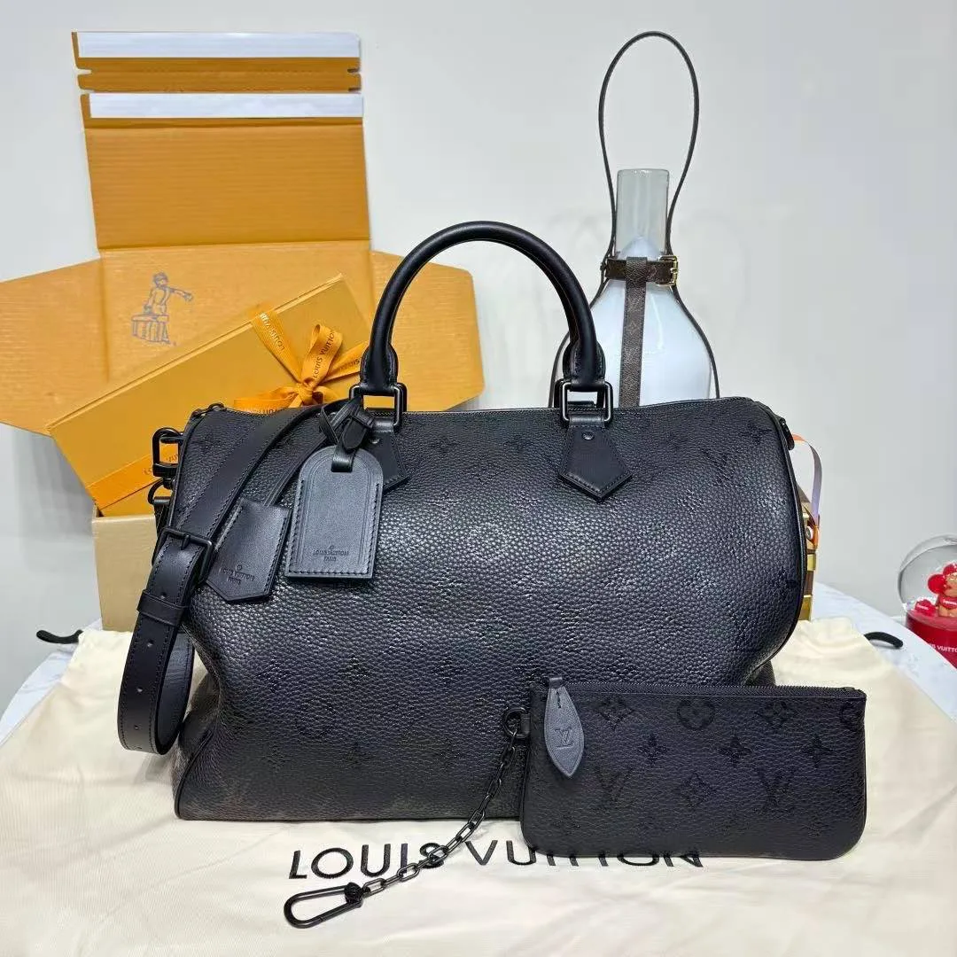 M13916 Speedy P9 Bandoulière 40 Ultra Black Monogram Calf Leather Men's Bag