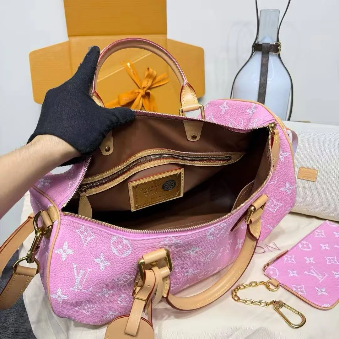 M13918 Speedy P9 Bandoulière 40 Candy Pink Monogram Calf Leather Men's Bag