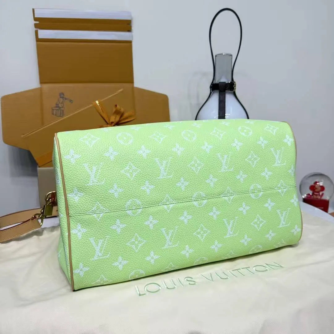 M13921 Speedy P9 Bandoulière 40 Frozen Lime Monogram Calf Leather Men's Bag