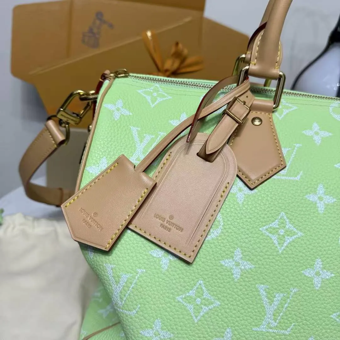 M13921 Speedy P9 Bandoulière 40 Frozen Lime Monogram Calf Leather Men's Bag