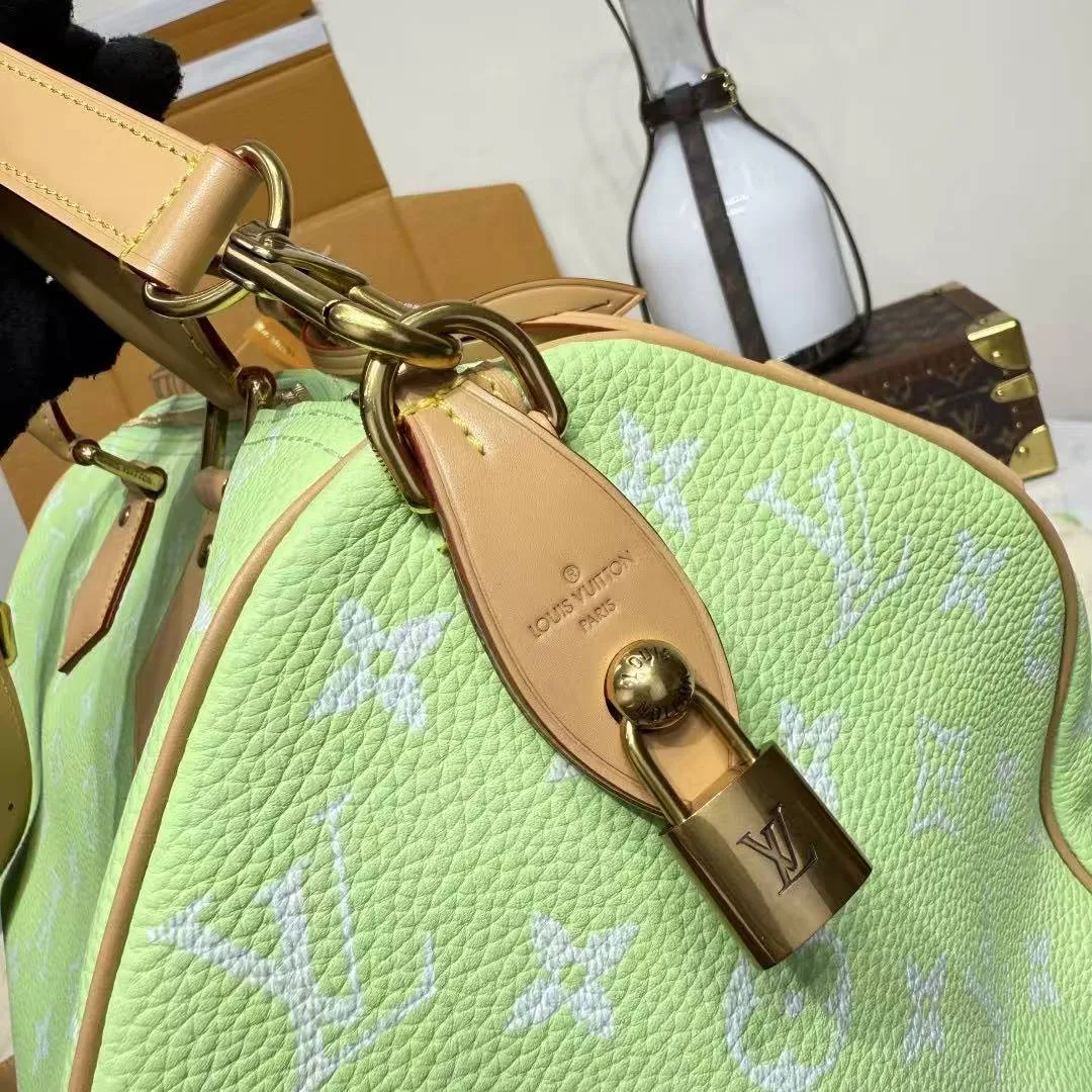 M13921 Speedy P9 Bandoulière 40 Frozen Lime Monogram Calf Leather Men's Bag
