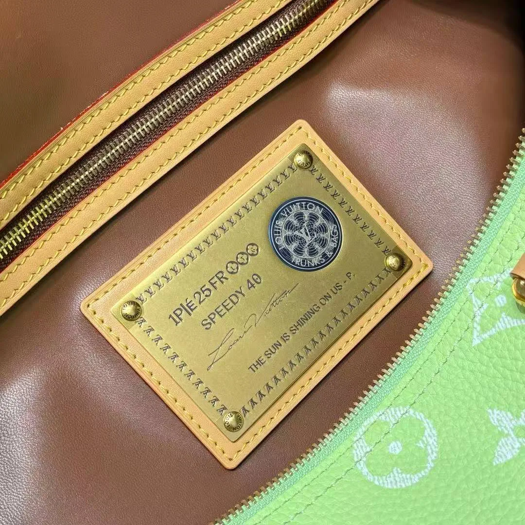 M13921 Speedy P9 Bandoulière 40 Frozen Lime Monogram Calf Leather Men's Bag