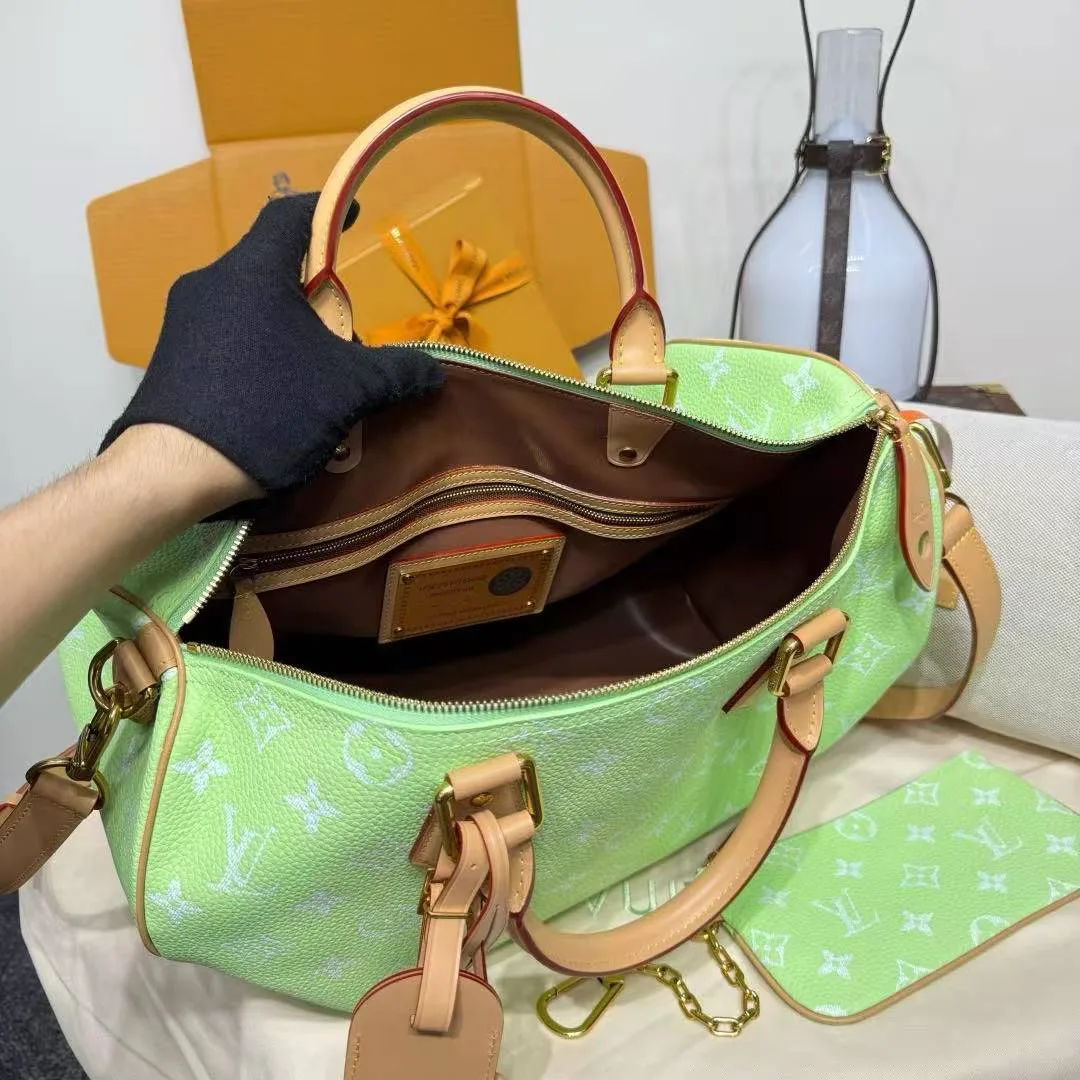 M13921 Speedy P9 Bandoulière 40 Frozen Lime Monogram Calf Leather Men's Bag