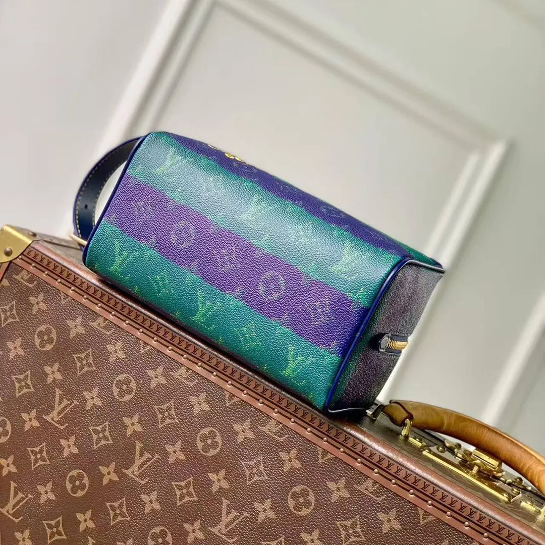 M25902 Locker Dopp Kit Monogram Heritage Coated Canvas