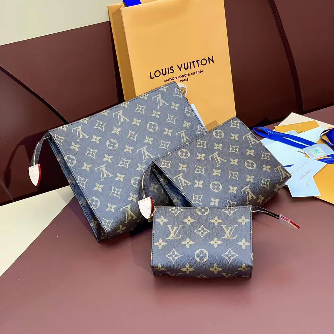 M47195 Trio Toiletry Pouch Monogram Coated Canvas