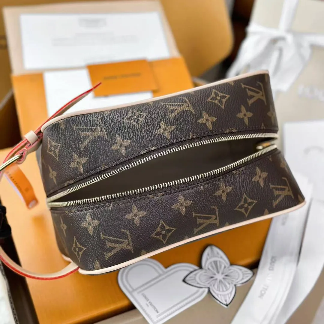 M83112 Locker Dopp Kit Toilet Pouch Monogram Coated Canvas