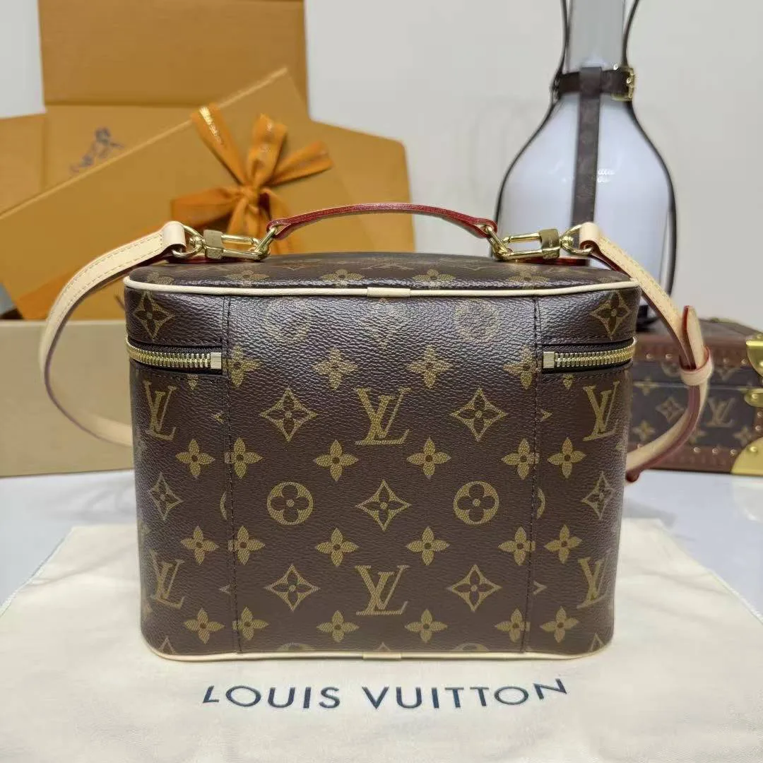 M42265 Nice BB Vanity Case Monogram Coated Canvas