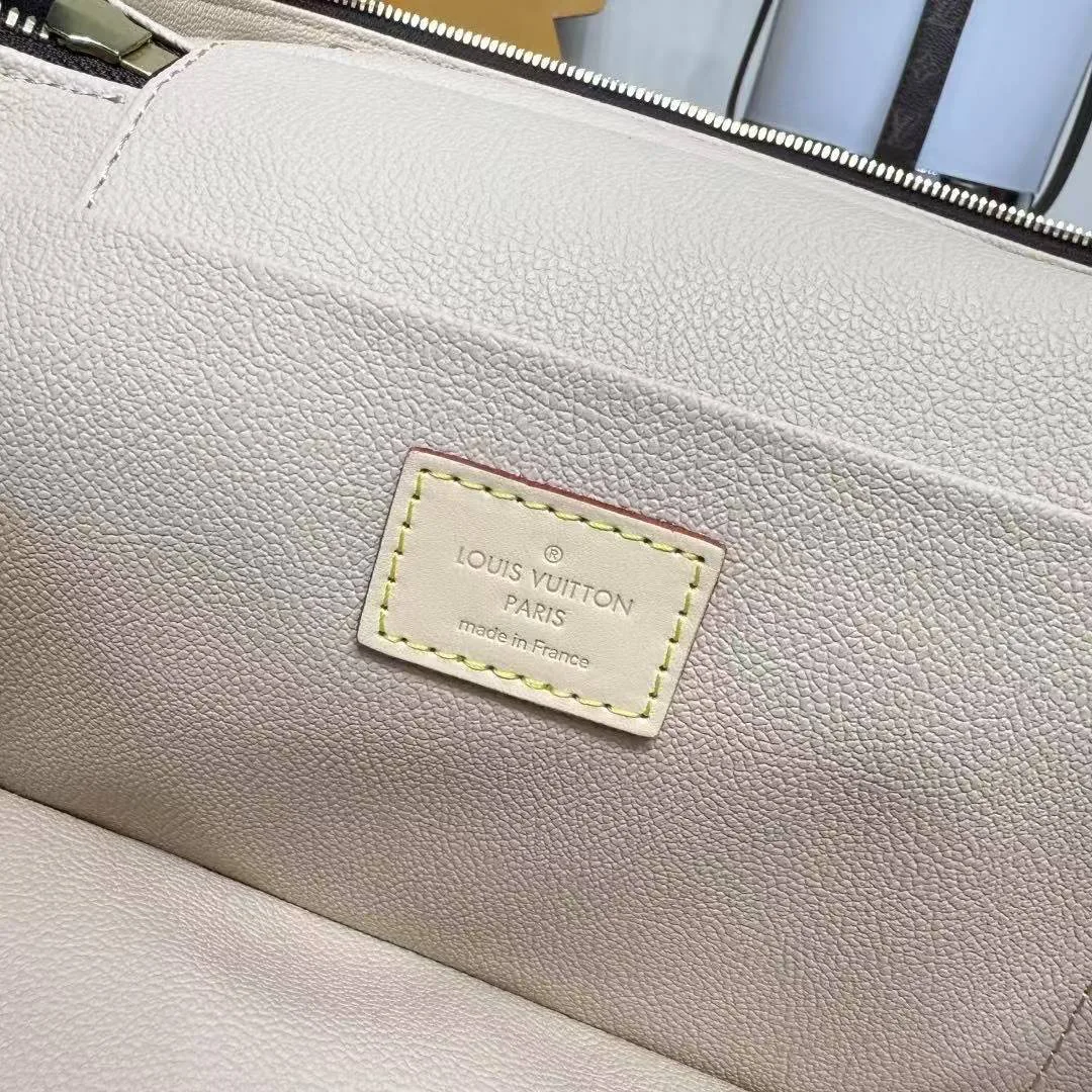 M42265 Nice BB Vanity Case Monogram Coated Canvas