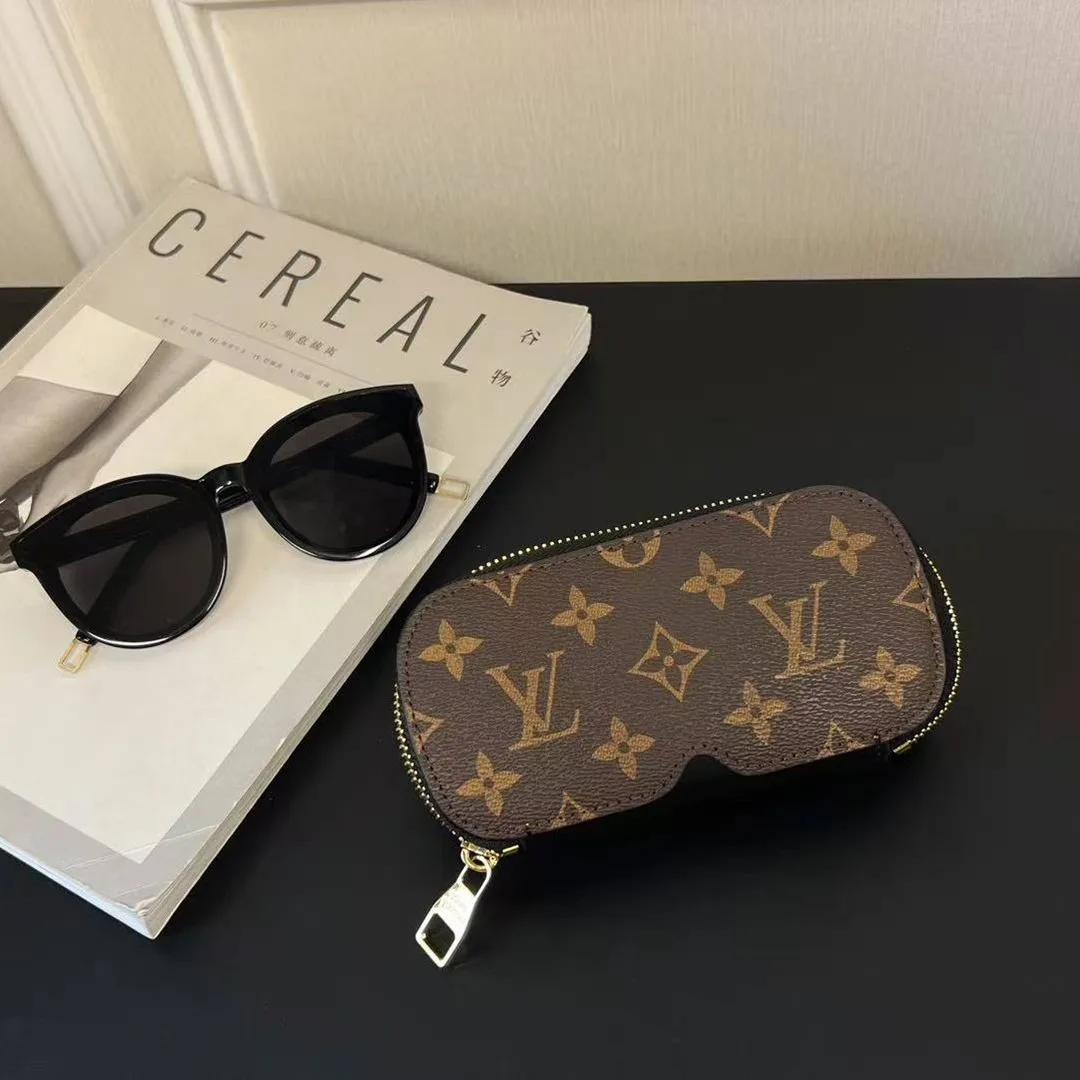 GI0633 Sunglasses Pouch GM Monogram Coated Canvas