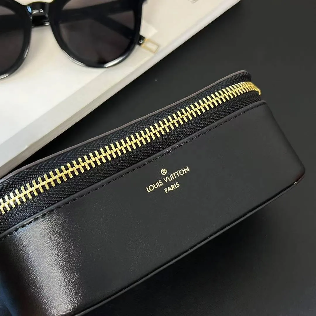 GI0633 Sunglasses Pouch GM Monogram Coated Canvas