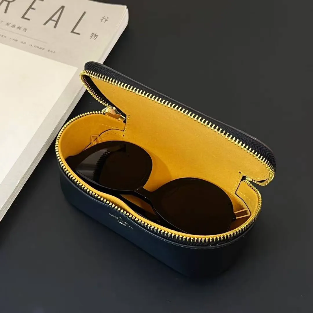 GI0633 Sunglasses Pouch GM Monogram Coated Canvas