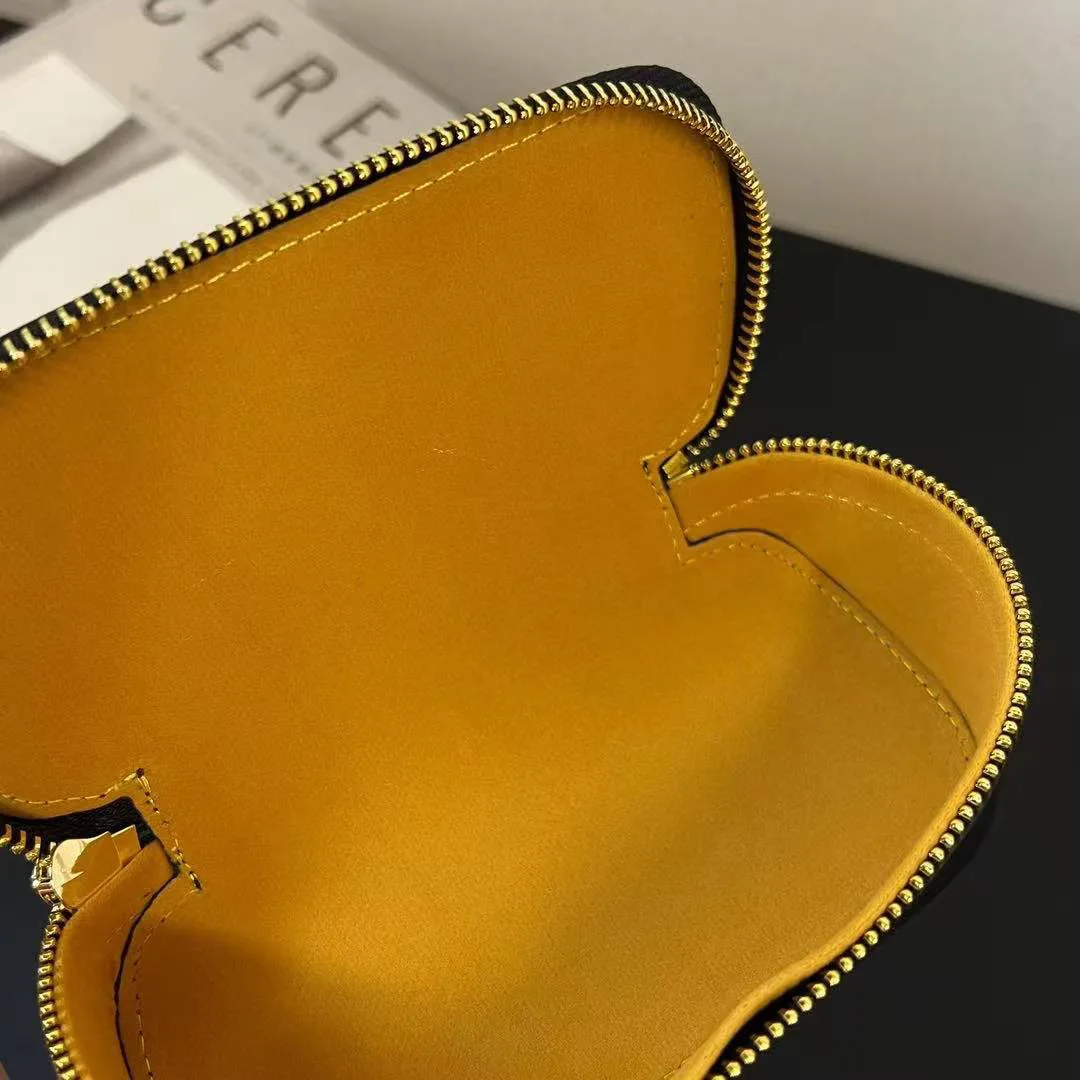 GI0633 Sunglasses Pouch GM Monogram Coated Canvas
