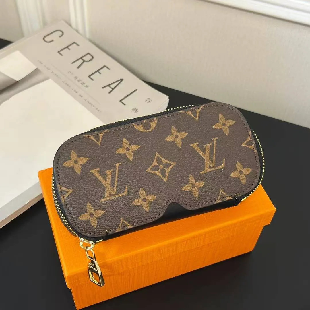 GI0633 Sunglasses Pouch GM Monogram Coated Canvas