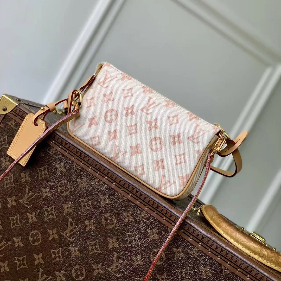 M28321 Pochette Accessoires Monogram Origine Canvas
