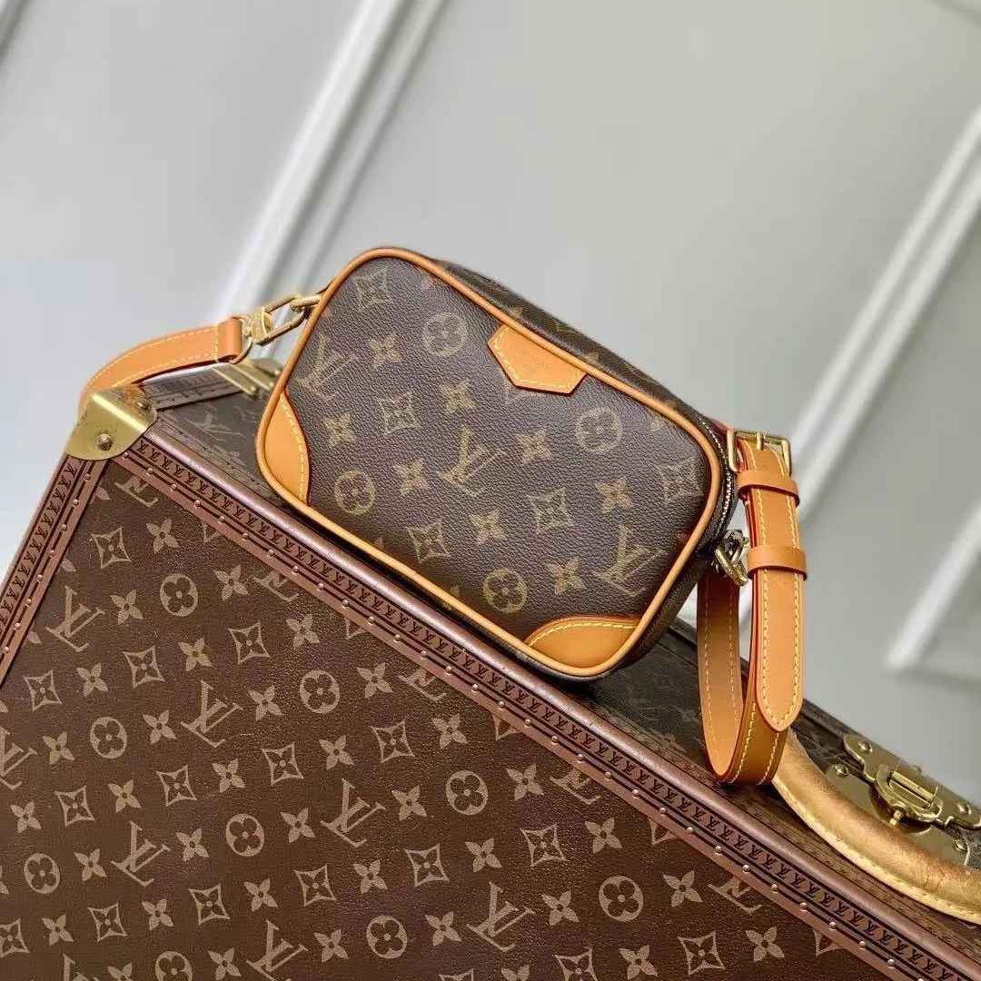 M14058 Trocadéro Wearable Wallet Monogram Coated Canvas