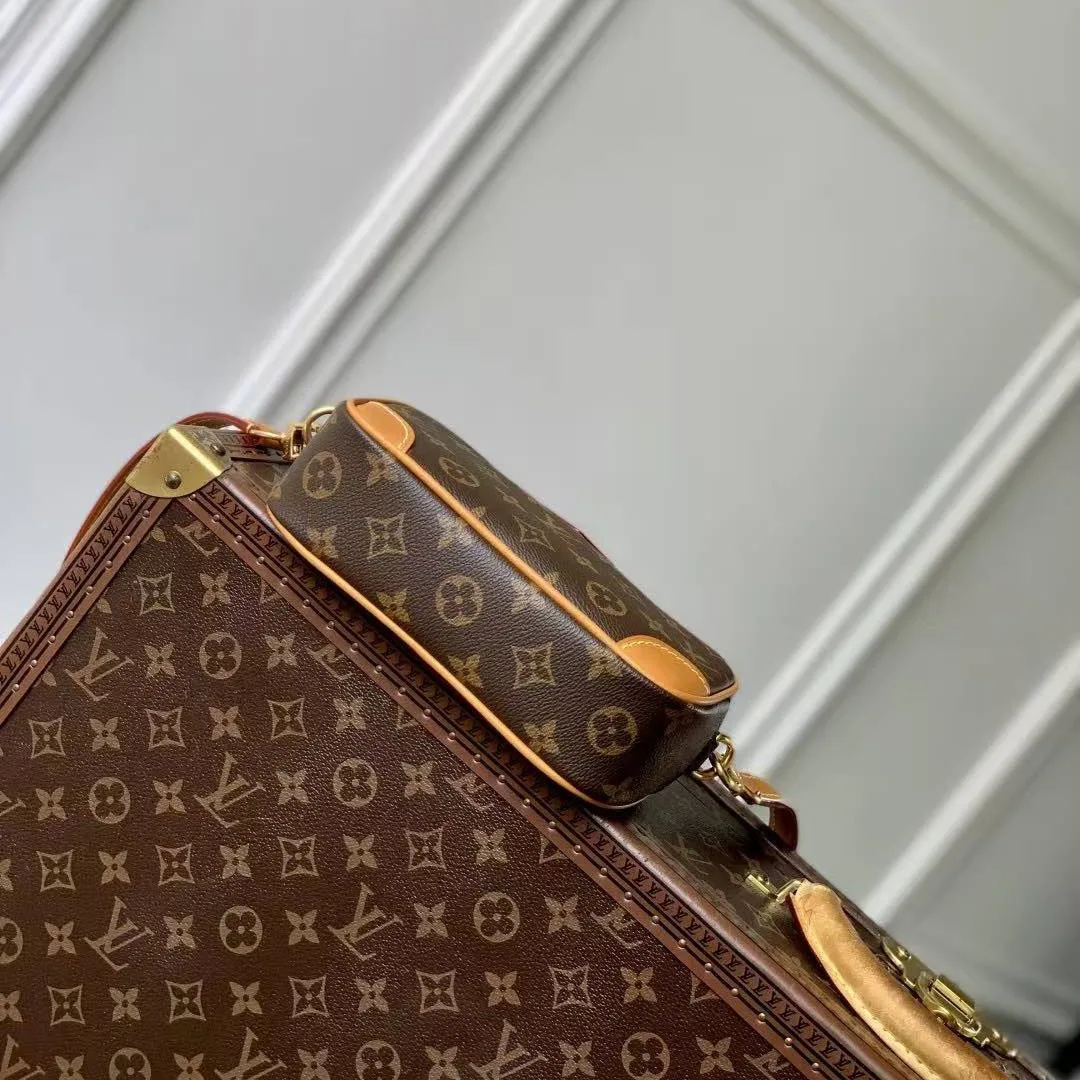 M14058 Trocadéro Wearable Wallet Monogram Coated Canvas