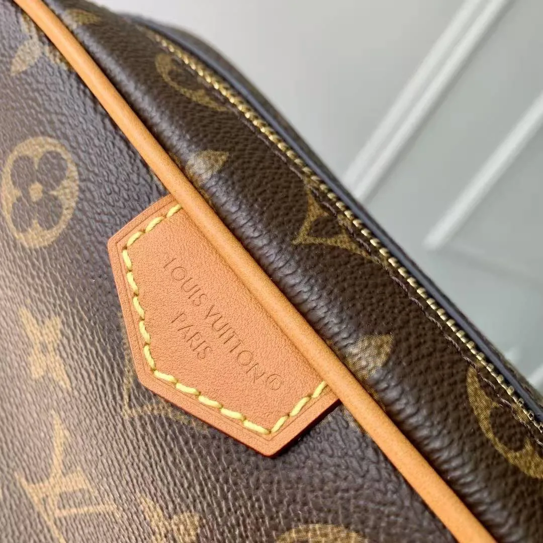 M14058 Trocadéro Wearable Wallet Monogram Coated Canvas