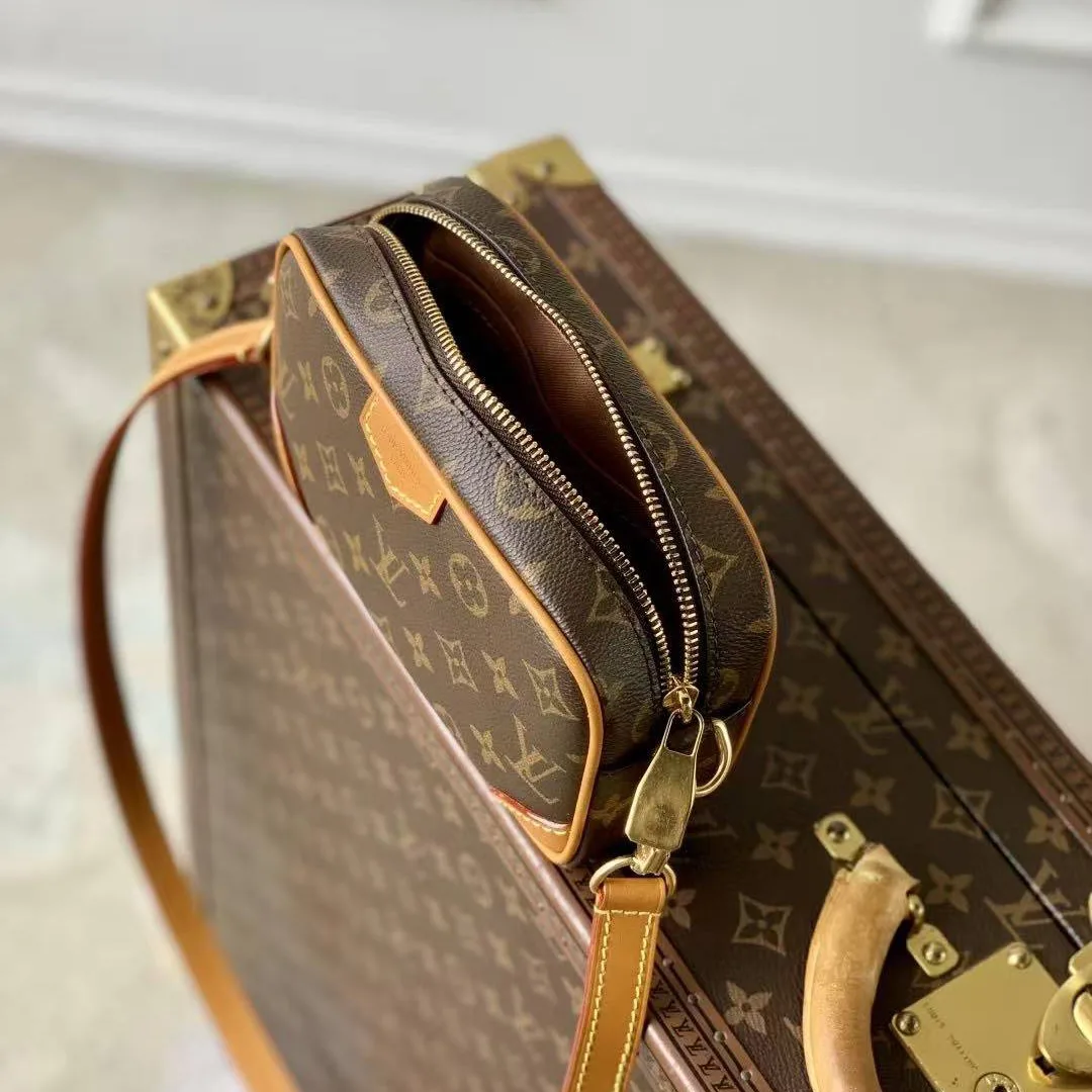 M14058 Trocadéro Wearable Wallet Monogram Coated Canvas