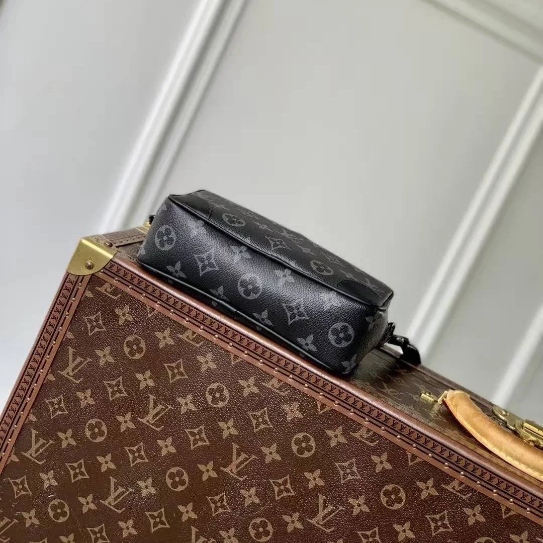 M14253 Trocadéro Wearable Wallet Monogram Eclipse Coated Canvas