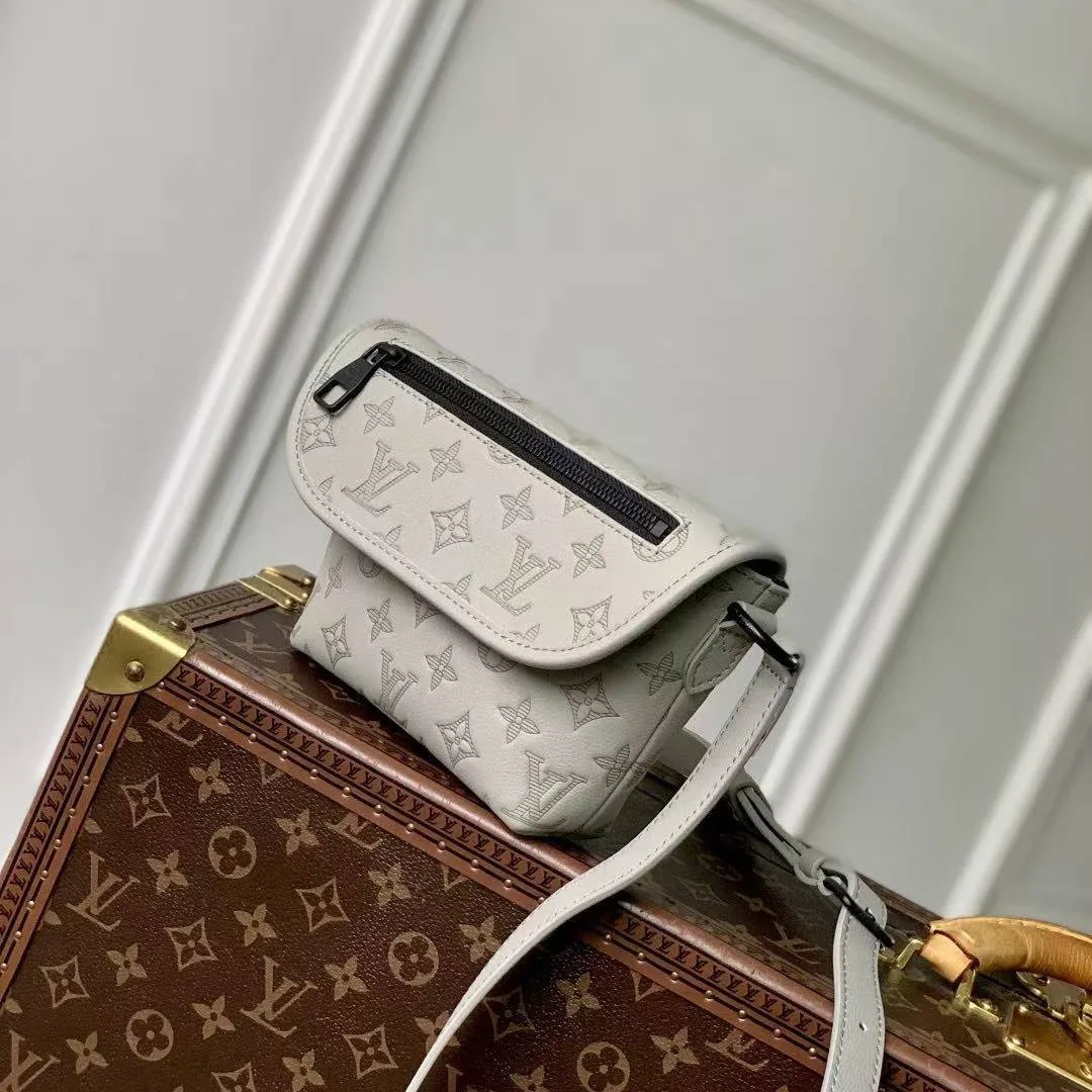 M14794 Pulse Wearable Wallet Monogram Shadow Leather