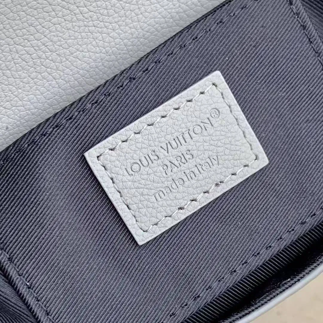 M14794 Pulse Wearable Wallet Monogram Shadow Leather