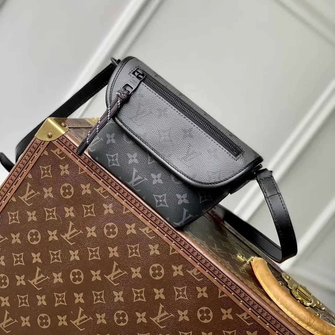 M12806 Pulse Wearable Wallet Monogram Eclipse Coated Canvas